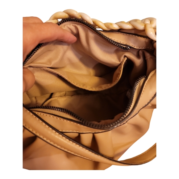 Max Studio purse beige natural chainlink tortoise shell handle leather pleated - Picture 5 of 7